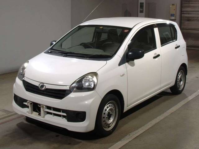 4075 DAIHATSU MIRA E S LA300S 2015 г. (TAA Chubu)